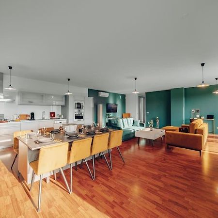 Design 3Bd Apartment Cooking Area In Architect Villa Praha Bagian luar foto