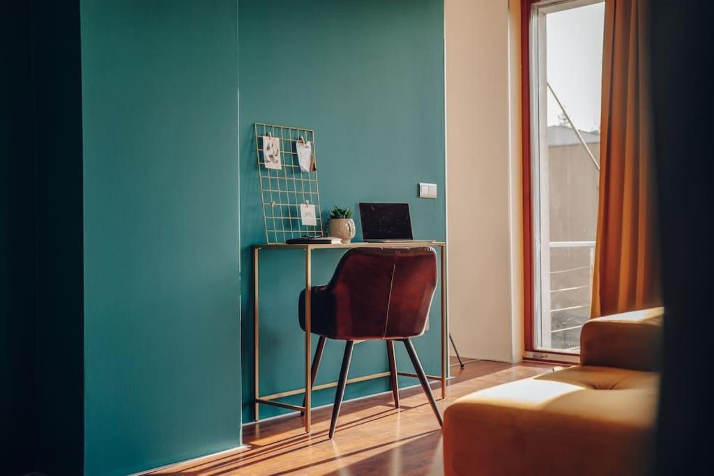 Design 3Bd Apartment Cooking Area In Architect Villa Praha Bagian luar foto