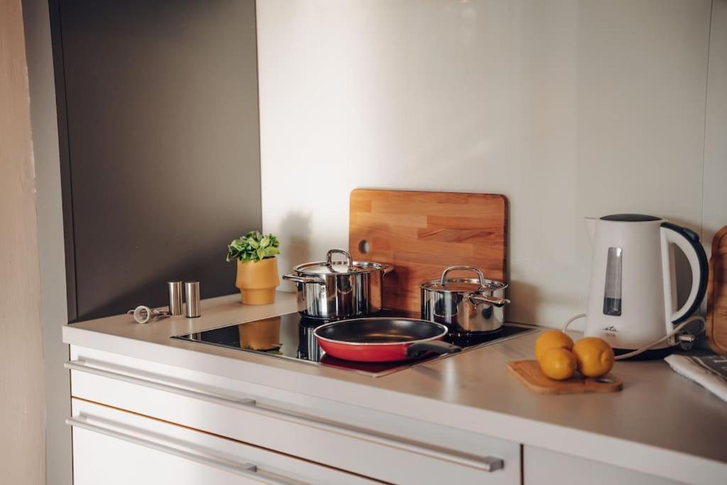 Design 3Bd Apartment Cooking Area In Architect Villa Praha Bagian luar foto